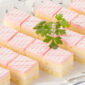 苺のミニカットケーキ
